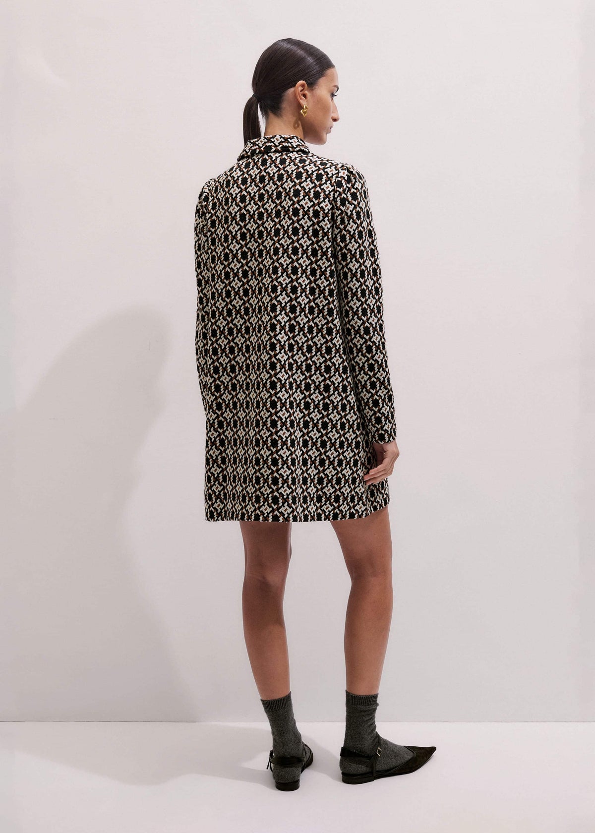 ME+EM Clothing ME+EM's Navy Graphic Jacquard Short A-Line Dress is crafted from soft jersey in a graphic blend of colors. Shop now.