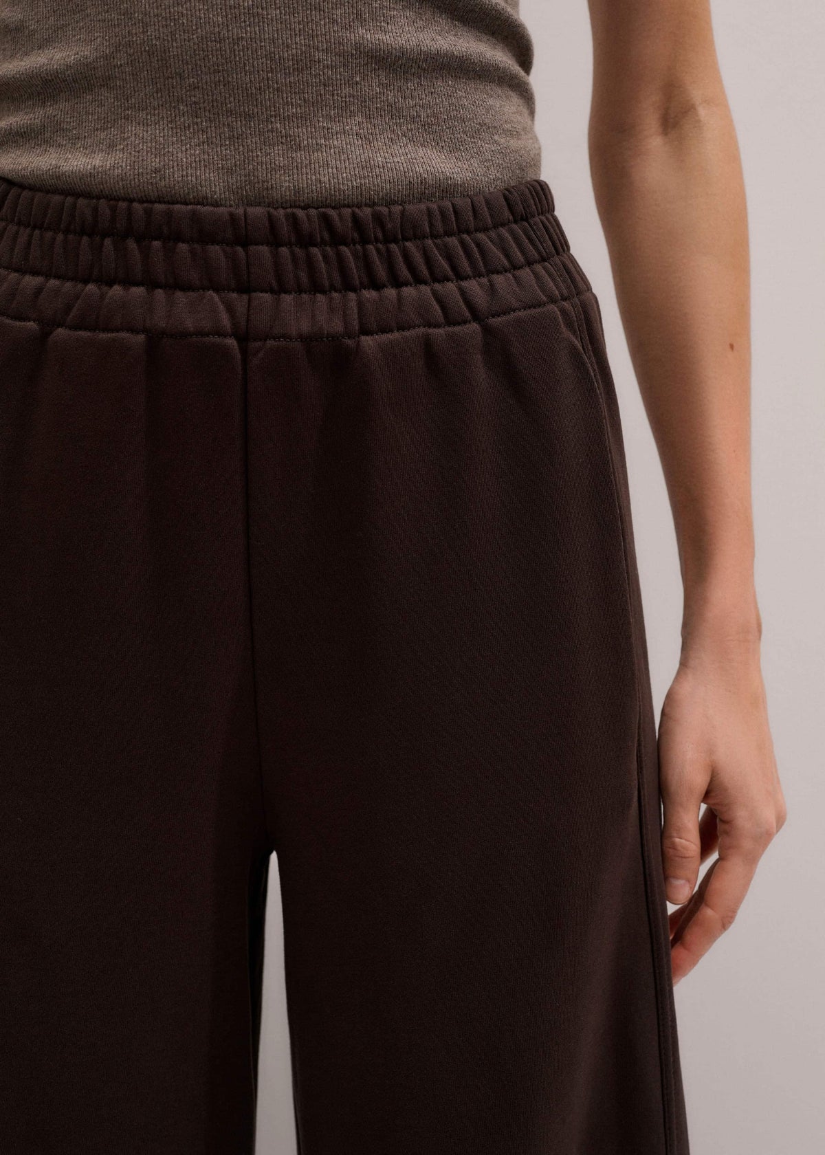 ME+EM Clothing Brown Sweatshirt Wide-Leg Track Pant
