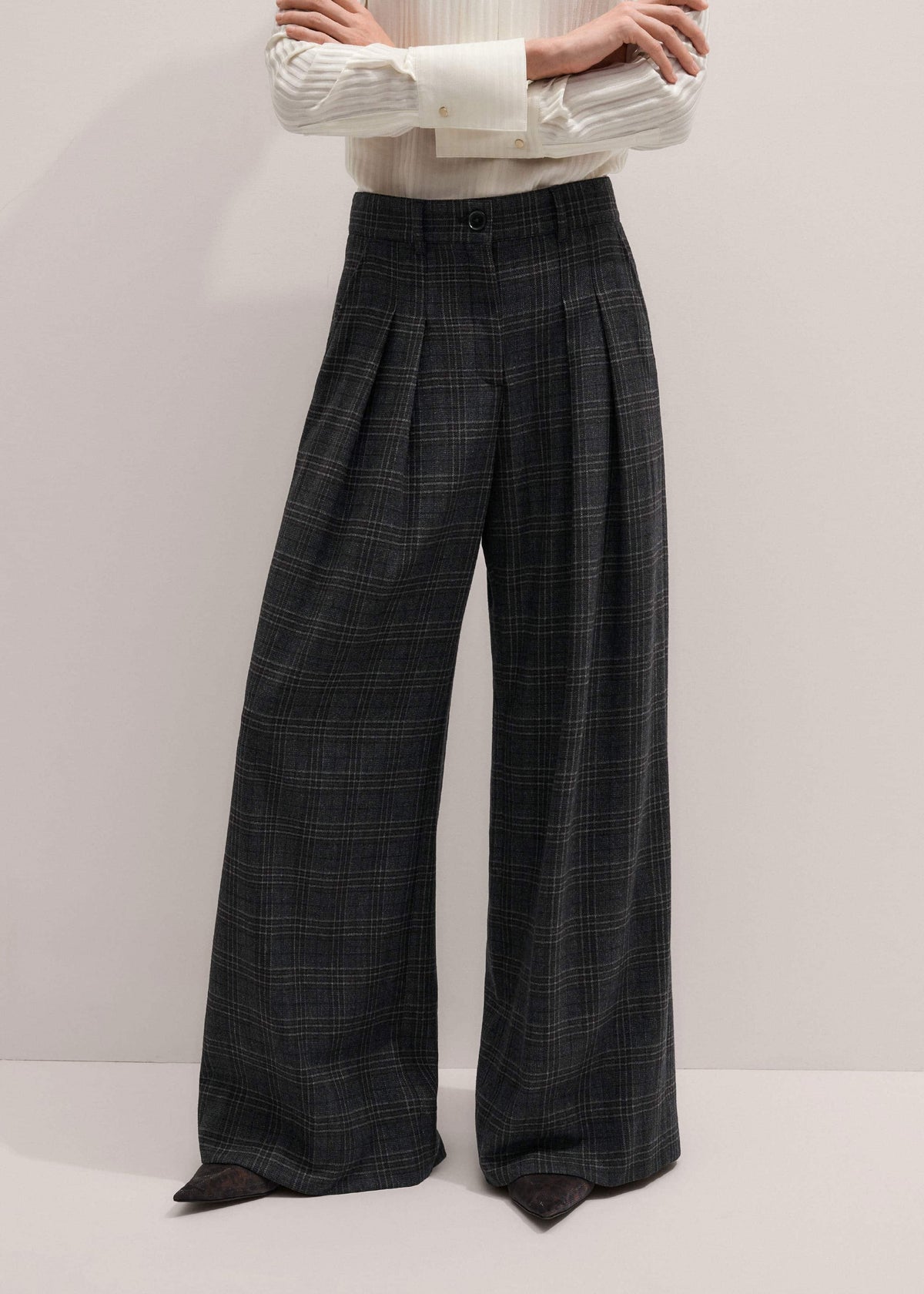 ME+EM Clothing Gray Wool Wide-Leg Double Pleat Trouser