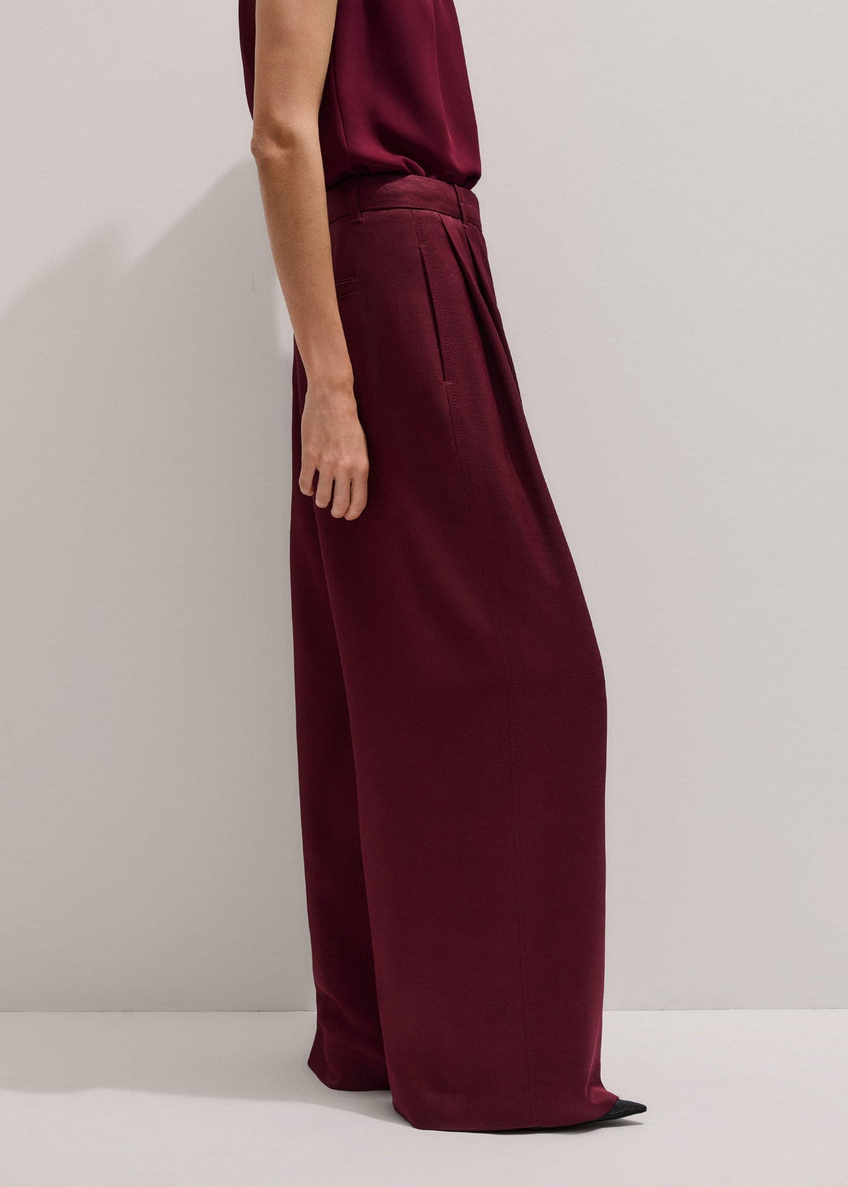ME+EM Clothing Red Wool Event Ready Pleat Straight-Leg Pant
