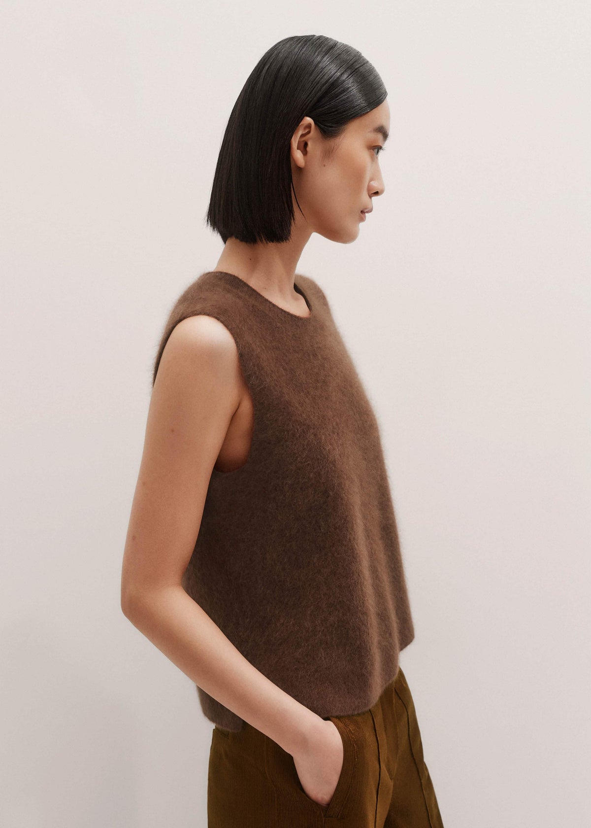 ME+EM Clothing Brown Straight Sweater Vest